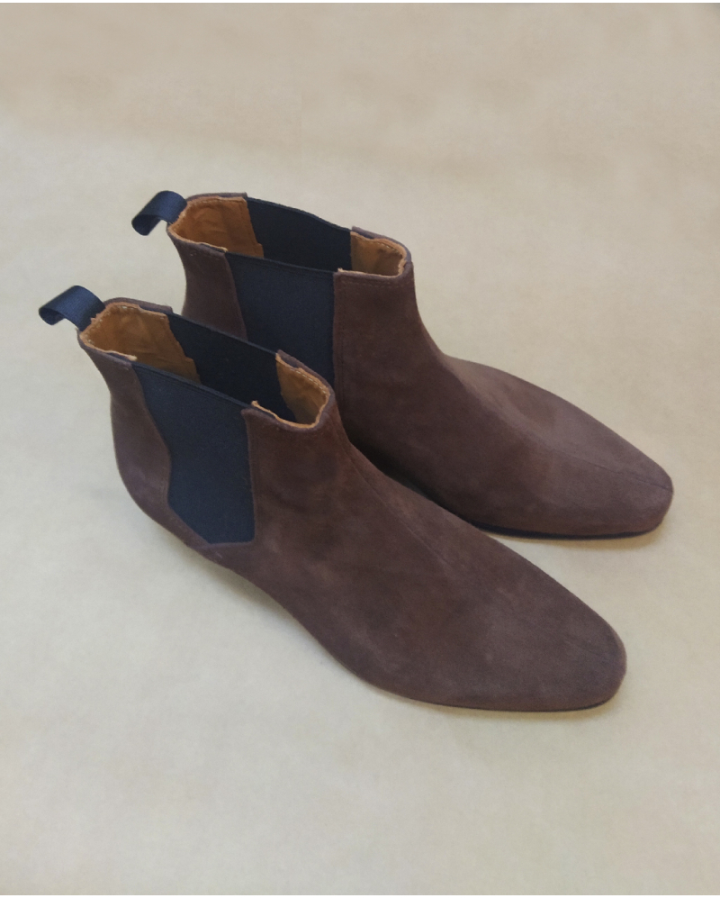 Beat Girl Brown Suede