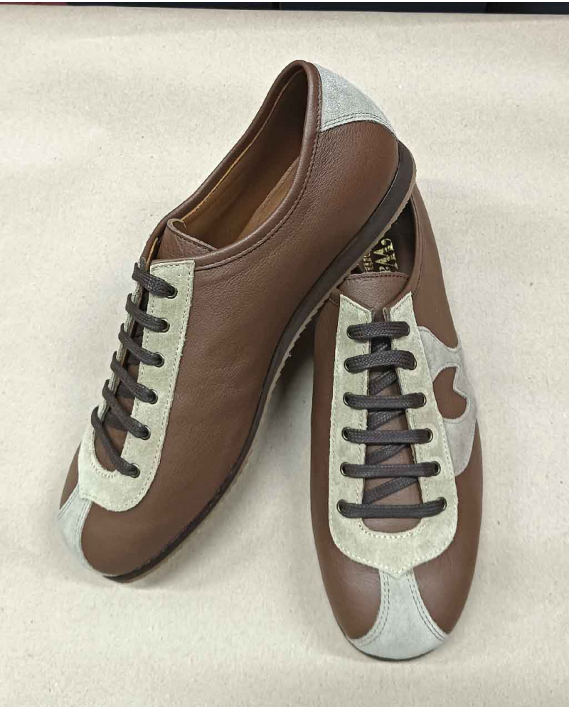 Watts Brown Liquorice Sand