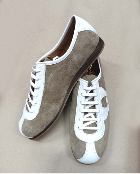 Watts Liquorice White 2