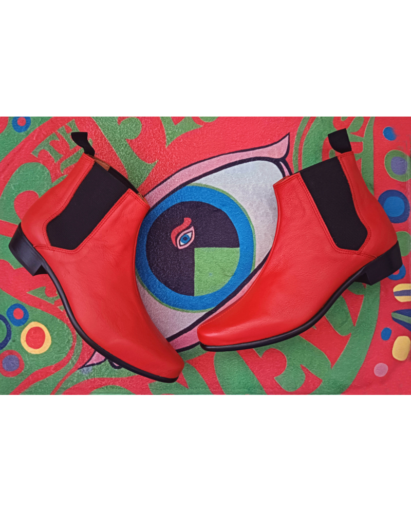 Beat Girl Red leather